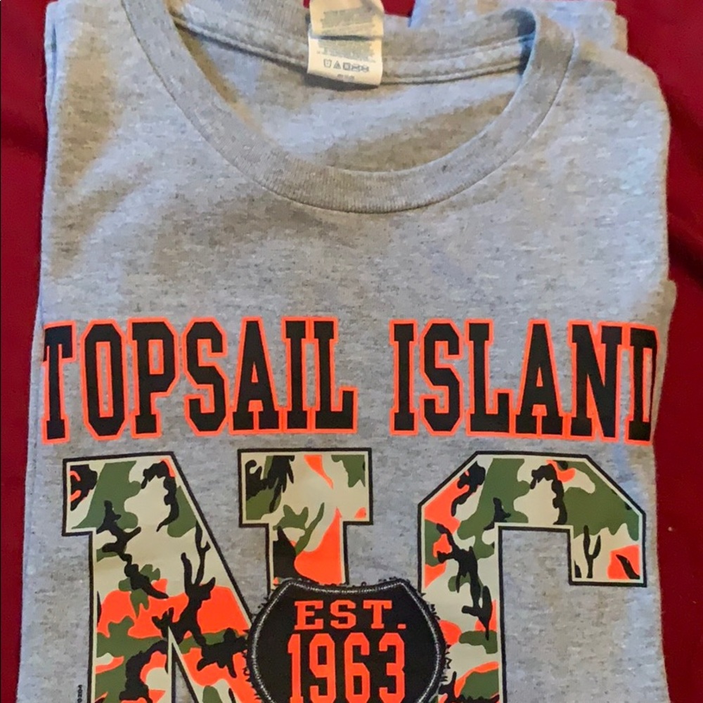 Tee shirt